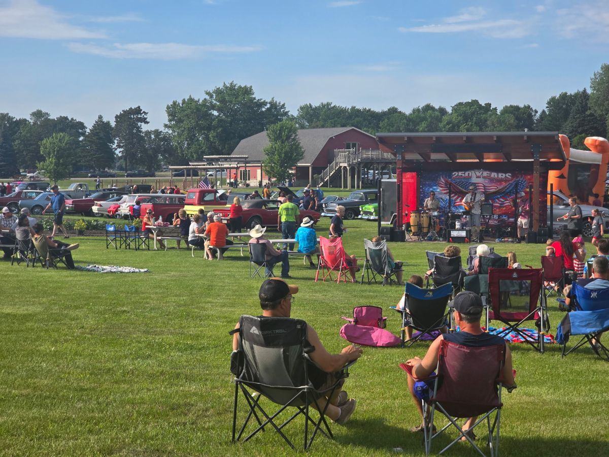 People at Veterans park